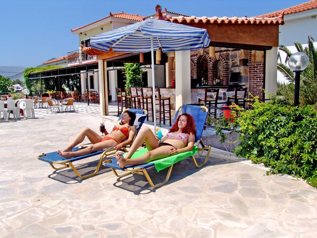 Hotel Pela Skala Kallonis Exterior foto